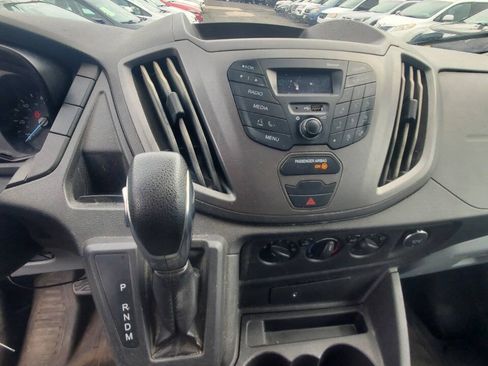 Used 2019 Ford Transit 250 148 Medium Roof RWD image 17