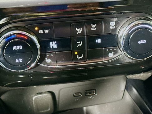 Used 2024 Chevrolet Trax LT w/ Driver Confidence Package image 27