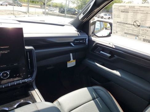 New 2026 GMC Yukon AT4 w/ AT4 Premium Package image 15