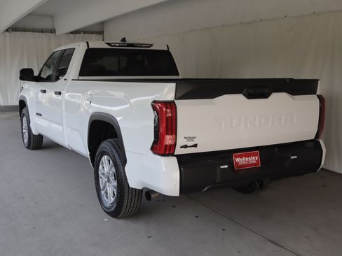 Used 2025 Toyota Tundra SR5 w/ SR5 Convenience Package AWD/4WD image 24