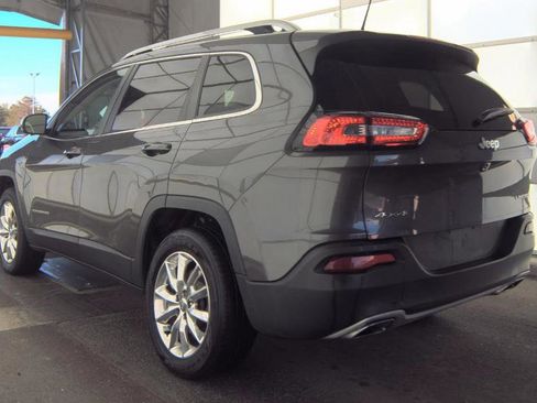 Used 2016 Jeep Cherokee Limited AWD/4WD image 5