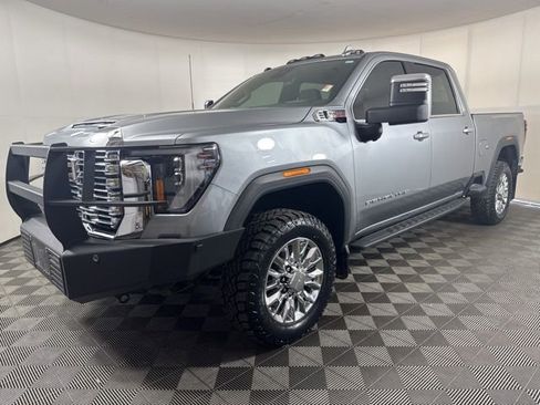 Used 2024 GMC Sierra 2500 Denali w/ Technology Package image 8