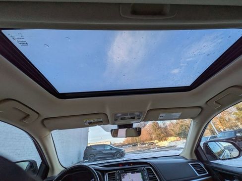 Certified 2019 Toyota Highlander Limited image 20