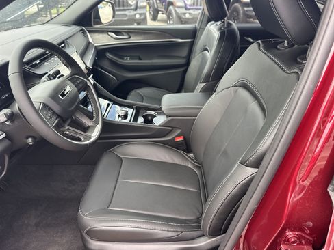 New 2026 Jeep Grand Cherokee L Limited AWD/4WD image 18