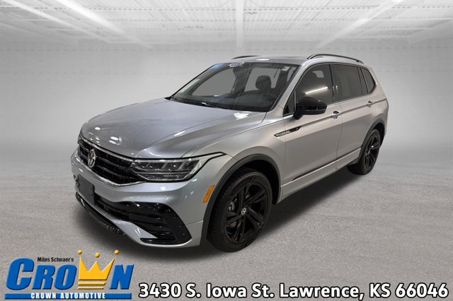 Certified 2024 Volkswagen Tiguan SE R-Line AWD/4WD image 1