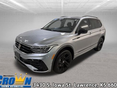 Certified 2024 Volkswagen Tiguan SE R-Line AWD/4WD image 1
