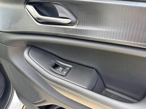 New 2025 Jeep Grand Cherokee L Altitude image 27