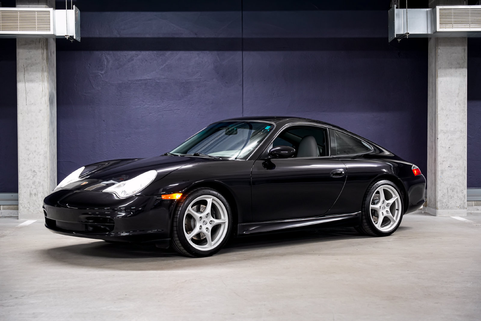 Used 2003 Porsche 911 Carrera RWD image 6