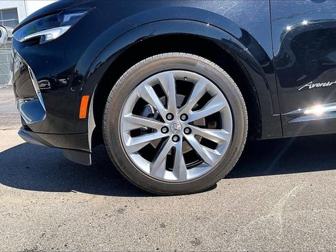 Used 2023 Buick Envision Avenir FWD image 2