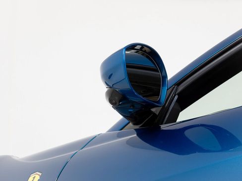 Used 2021 Ferrari 812 GTS RWD image 17