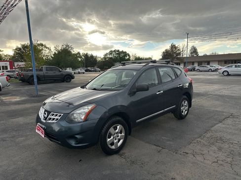 Used 2014 Nissan Rogue S w/ Convenience Package AWD/4WD image 16