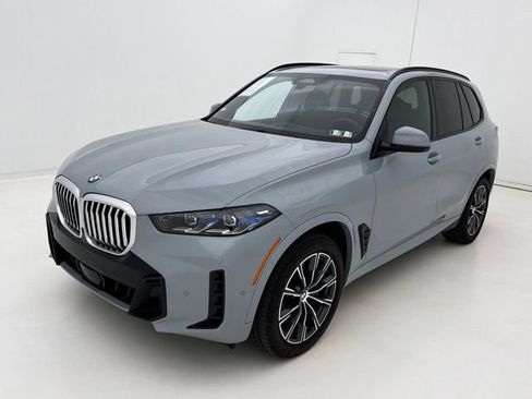 Certified 2024 BMW X5 xDrive40i w/ M Sport Package AWD/4WD image 4