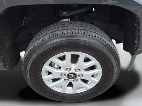 Certified 2024 Toyota Tacoma SR5 image 20