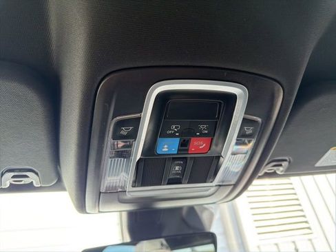 Used 2025 RAM 1500 Laramie image 33