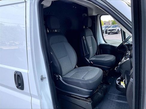 Used 2025 RAM ProMaster 2500 w/ U-Haul Equipment Group FWD image 11