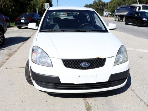 Used 2008 Kia Rio5 LX w/ PWR Pkg image 3