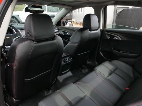 Used 2015 Chevrolet SS RWD image 21