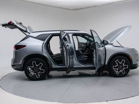 Used 2023 Chevrolet Blazer RS w/ Enhanced Convenience Package FWD image 14