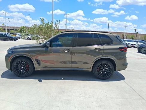 Used 2026 BMW X5 sDrive40i w/ M Sport Package RWD image 3