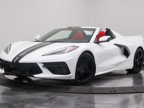 Used 2021 Chevrolet Corvette Stingray Convertible w/ 1LT RWD image 1