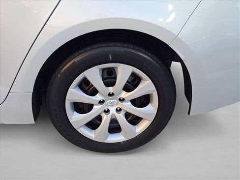 Used 2023 Toyota Corolla LE FWD image 9