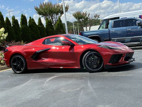 Used 2021 Chevrolet Corvette Stingray Preferred Conv w/ 2LT RWD image 3