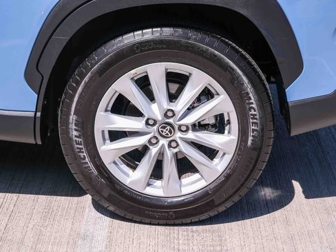 Certified 2026 Toyota Corolla Cross LE FWD image 9