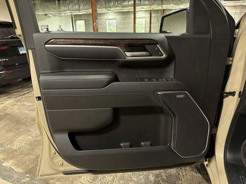 Used 2022 GMC Sierra 1500 Elevation w/ Preferred Package image 31