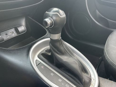 Used 2018 Kia Soul + image 4