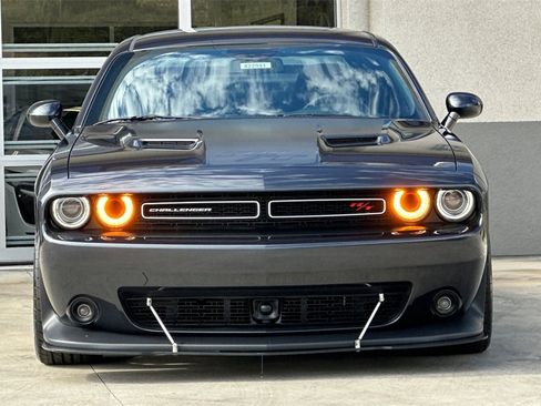 Used 2018 Dodge Challenger R/T Scat Pack w/ Leather Interior Group image 11