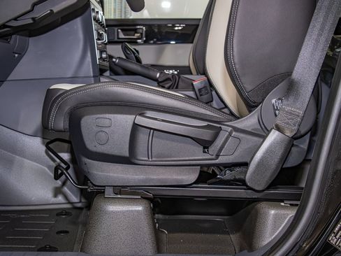 Used 2025 INEOS Grenadier Fieldmaster Edition image 15