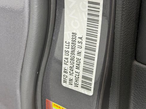 Used 2022 Jeep Grand Cherokee Limited w/ Trailer Tow Prep Group (B) image 35