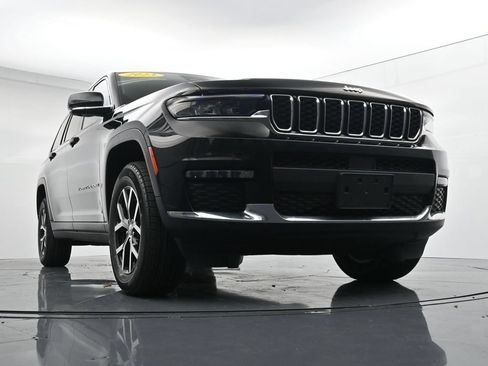 Used 2023 Jeep Grand Cherokee L Limited AWD/4WD image 32