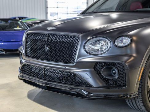 Used 2023 Bentley Bentayga AWD/4WD image 13
