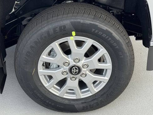 New 2026 Toyota Tacoma SR5 RWD image 15