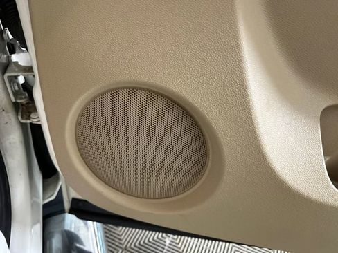 Used 2013 Chevrolet Silverado 1500 LTZ w/ LTZ White Diamond Edition image 32