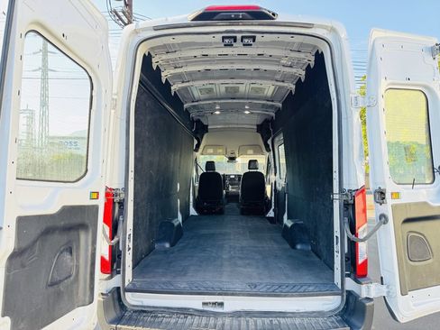 Used 2023 Ford Transit 250 148 High Roof Extended w/ Load Area Protection Package RWD image 19
