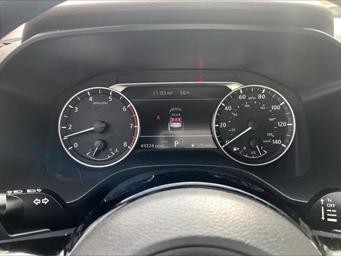 Certified 2023 Nissan Rogue SV image 24