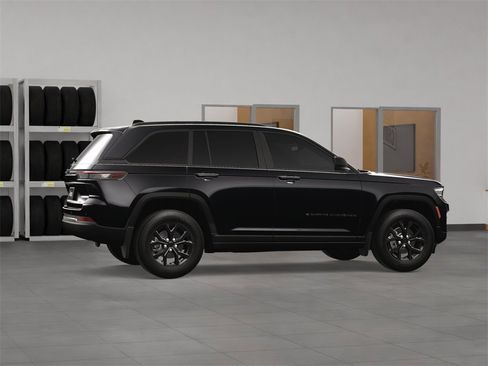 New 2025 Jeep Grand Cherokee Altitude image 6