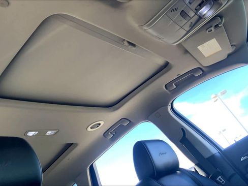 Used 2021 Buick Enclave Avenir image 28