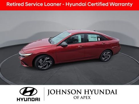 Certified 2025 Hyundai Elantra Sport FWD image 4