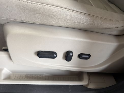 Used 2016 Ford Escape Titanium FWD image 22