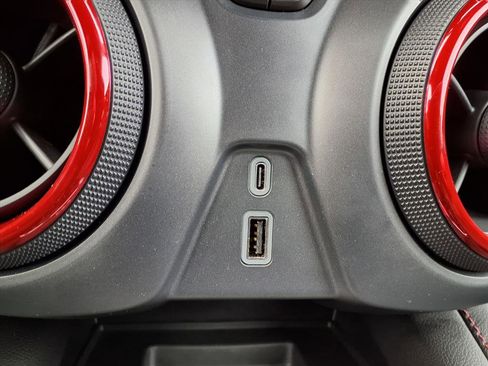 Used 2025 Chevrolet Blazer RS w/ Driver Confidence II Package image 8