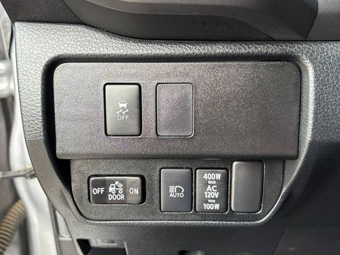 Used 2021 Toyota Tacoma TRD Off-Road AWD/4WD image 23