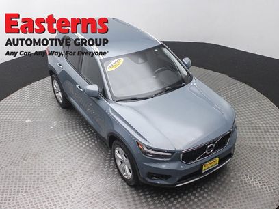 Used 2021 Volvo XC40 T4 Momentum