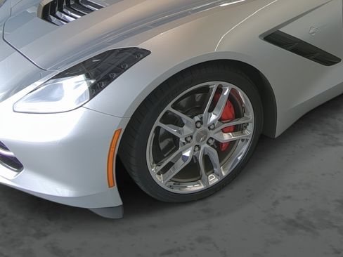 Used 2015 Chevrolet Corvette Stingray Convertible w/ 3LT Preferred Equipment Group RWD image 7