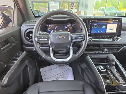 Used 2025 Chevrolet Colorado Trail Boss w/ Midnight Edition AWD/4WD image 19