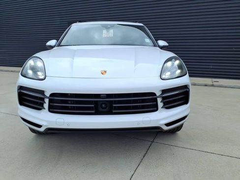 Used 2023 Porsche Cayenne S Platinum AWD/4WD image 9