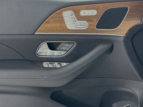 Certified 2025 Mercedes-Benz GLE 350 4MATIC image 19