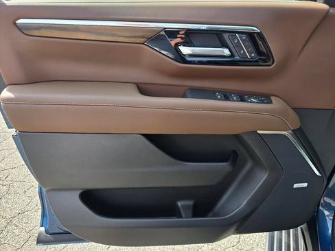 New 2026 Chevrolet Tahoe High Country AWD/4WD image 8